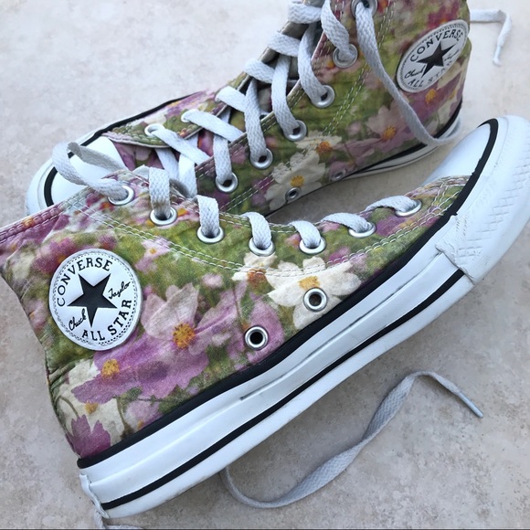 Converse Shoes - Converse Floral Tennies size 6